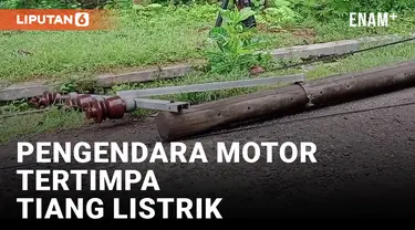 Tiang Listrik Roboh Timpa Pengendara Motor