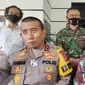 Pangdam II Siliwangi, Mayjen TNI Nugroho Budi Wiryanto Dan Kapolda Banten, Irjen Pol Fiandar Di Gedung Pemkot Cilegon. (Sabtu, 05/12/2020). (Yandhi Deslatama/Liputan6.com)