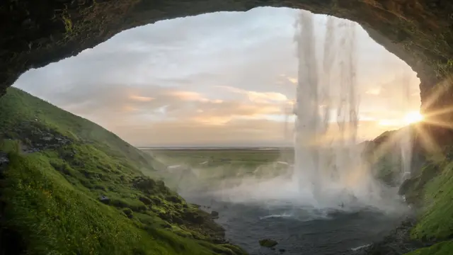 Ilustrasi keindahan alam, air terjun, Islandia