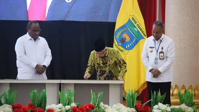 Wamendagri Dampingi Wapres Ma'ruf Amin Canangkan Program Strategis Nasional dan Provinsi Papua Pegunungan