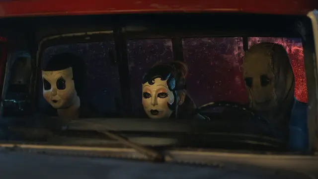 Salah satu adegan dalam The Strangers Chapter 3. (Foto: Dok. Fifth Element Productions/ Lionsgate)