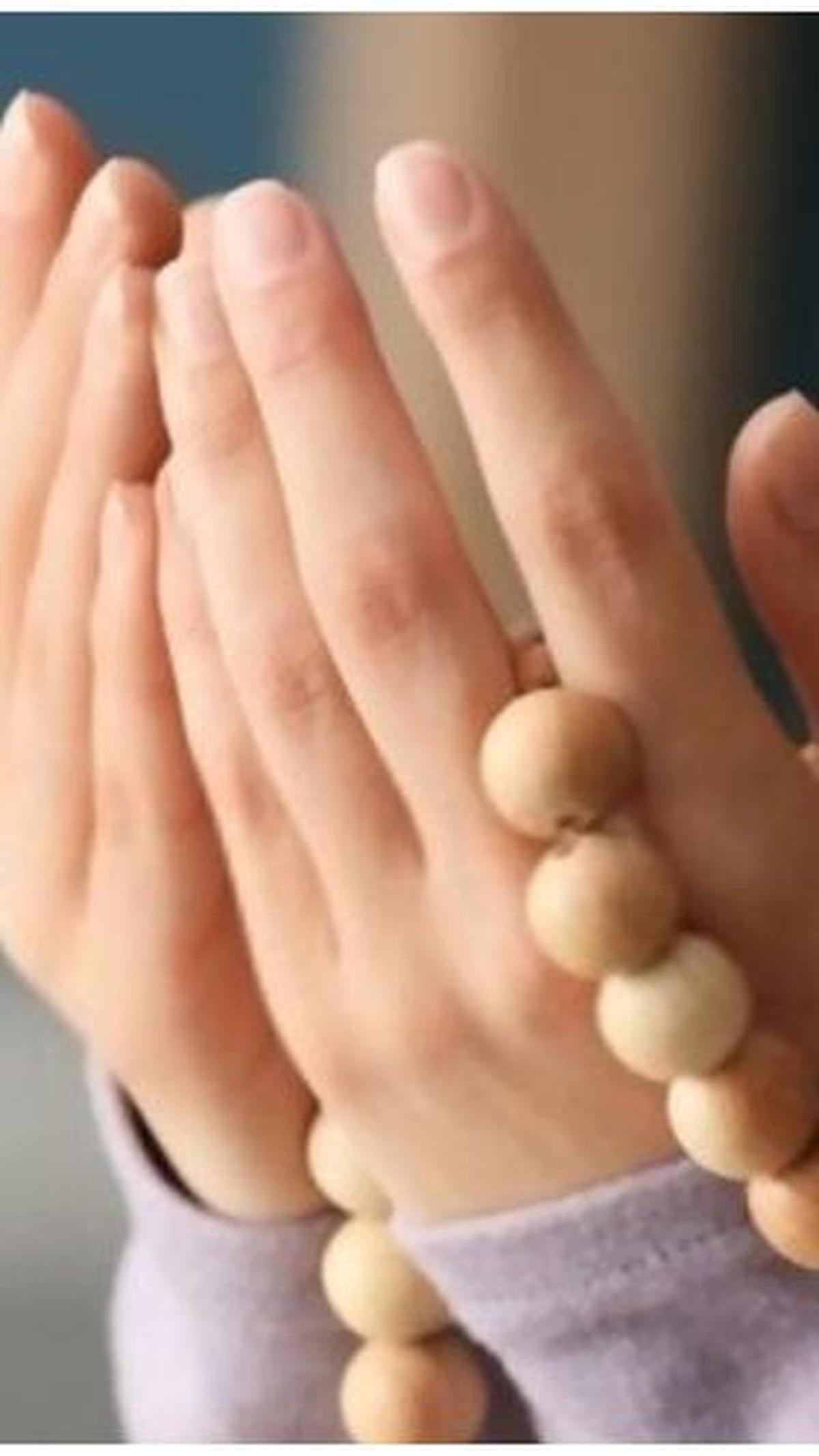 Melansir dari laman NU Online dan berbagai sumber, Kamis (30/5), berikut merdeka.com ulas mengenai arti doa Allahumma Shoyyiban Nafi'an beserta bacaan saat hujan turun lainnya yang bisa dilafalkan untuk mengharap kebaikan. <br>