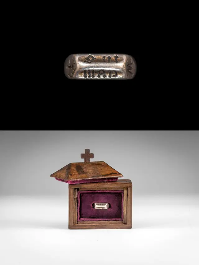 Cincin milik Joan of Arc terjual Rp 4,47 miliar