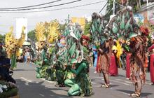 Ribuan Seniman Meriahkan Parade Budaya Jembrana: Puncak Festival Semarak Jembrana 2025 yang Sarat Makna