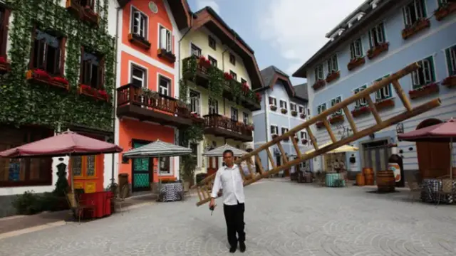 7 Tempat Terkenal Dunia dan Tiruannya di China, Mirip Enggak?
