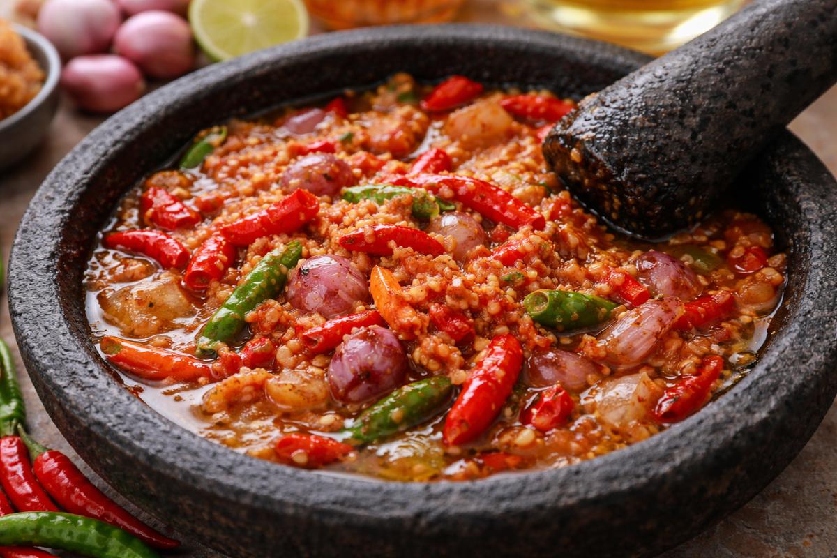 Cara Membuat Sambal Bawang Mentah (Foto: ChatGPT)