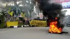 Nurdin Halid yang menghadiri deklarasi pasangan bakal calon gubernur Sulawesi Tenggara, Ali Mazi - Lukman Abunawas, mendapat protes dari ratusan pengurus Golkar.