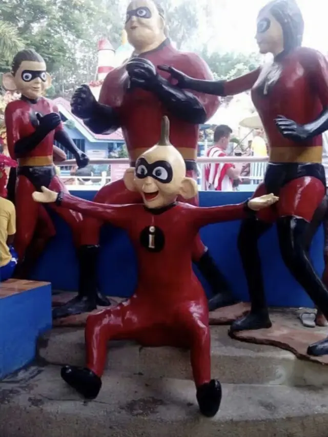6 Potret Patung Tokoh Kartun Wanita Ini Kocak, Jauh Berbeda dengan Aslinya