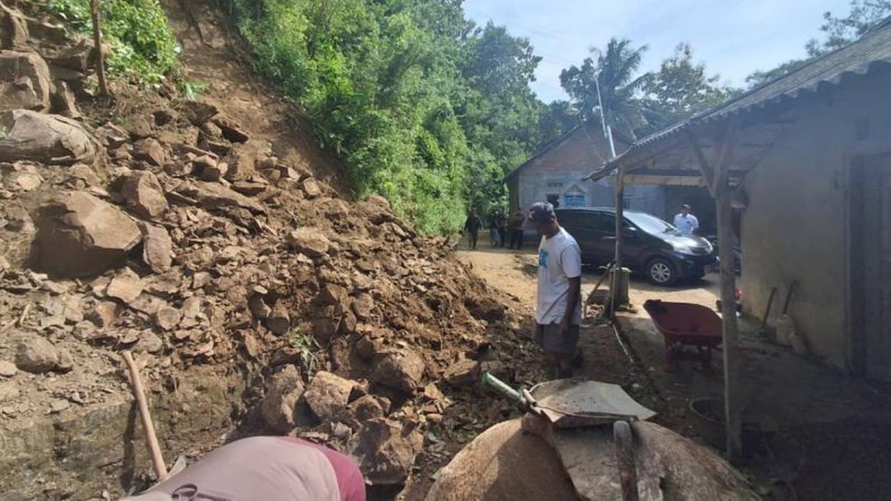 BPBD Bantul Koordinasikan Penanganan Tanah Longsor Wonolelo Akibat Cuaca Ekstrem