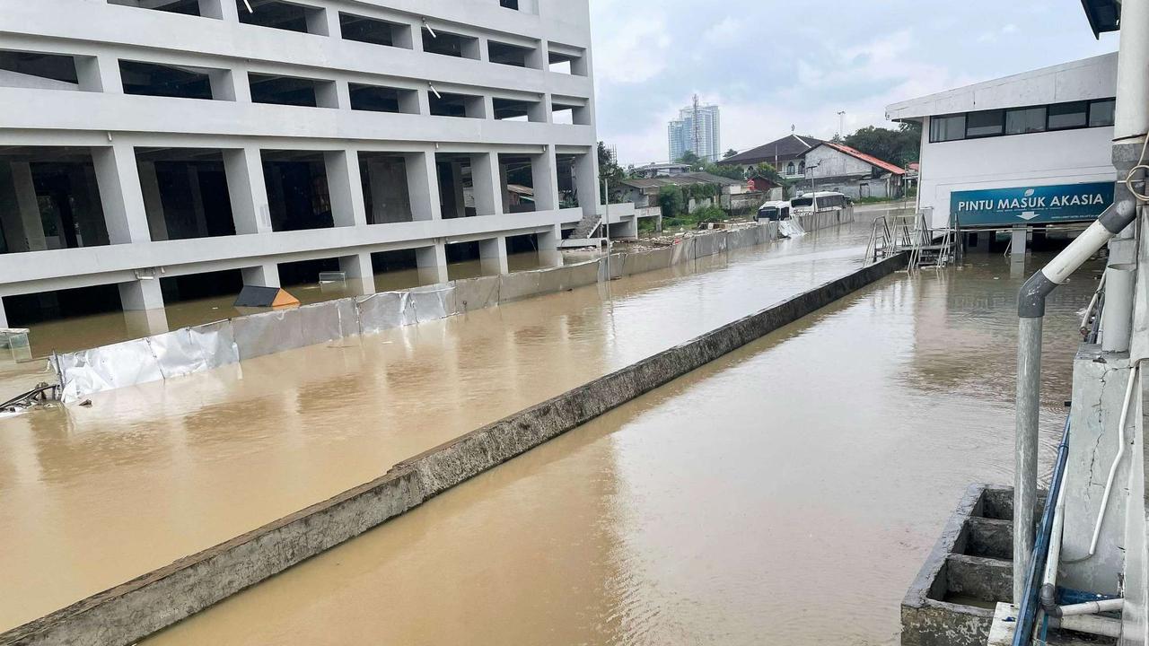 Banjir di Mega Mall Bekasi