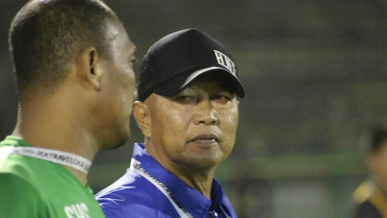 Pelatih Gresik United Hanafi