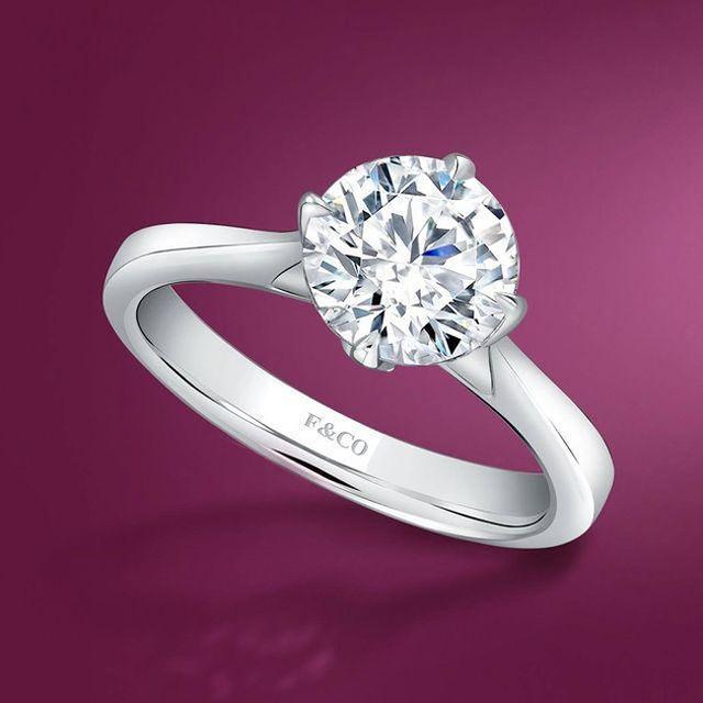 Bukan Lamaran Biasa, Ide Nyatakan Rasa Out of The Box Ini Sering Jadi Impian Perempuan