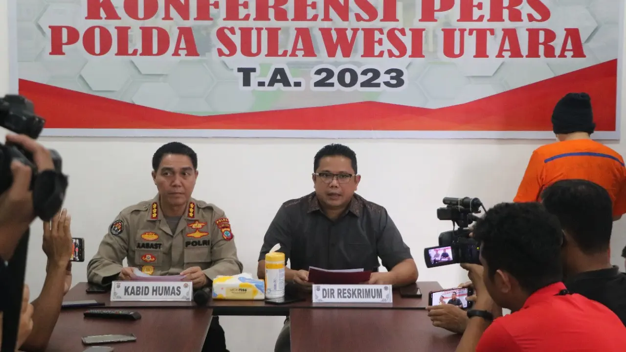 Siahaan didampingi Kabid Humas Polda Sulut Kombes Pol Jules Abraham Abast saat jumpa pers, Rabu (18/1/2023) siang, di Mapolda Sulut.