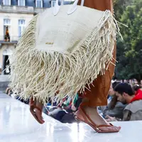 Jacquemus tote/instagram Jacquemus