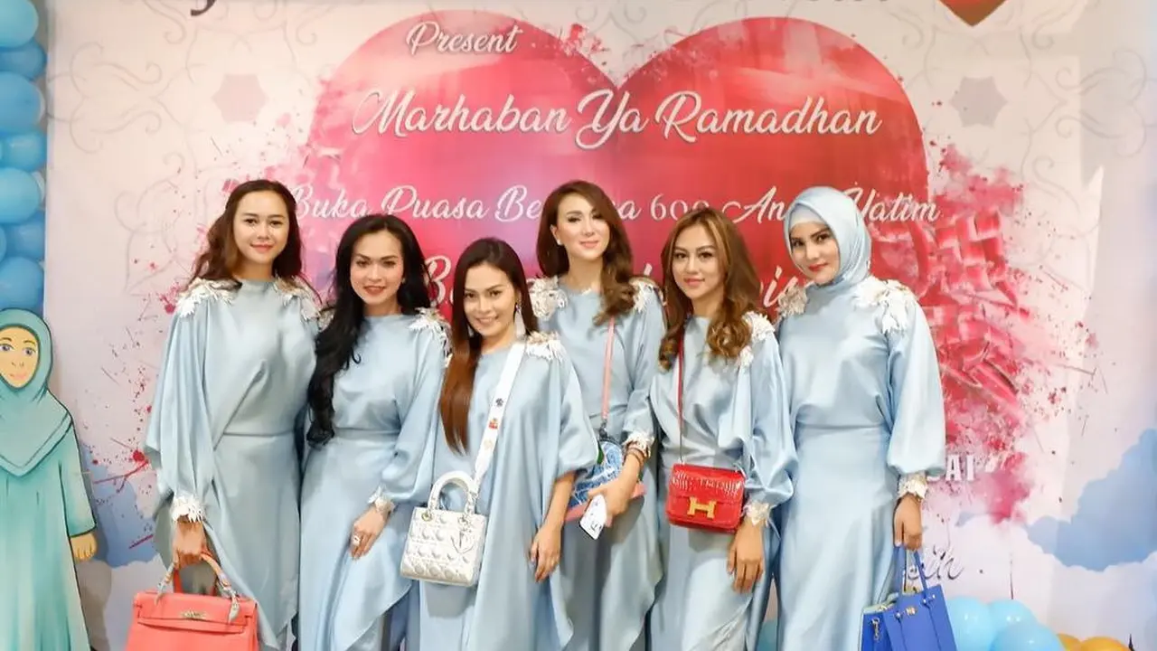 [Bintang] Aura Kasih