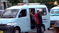 [VIDEO] Sopir Angkot Protes Denda Mahal Ngetem Jokowi