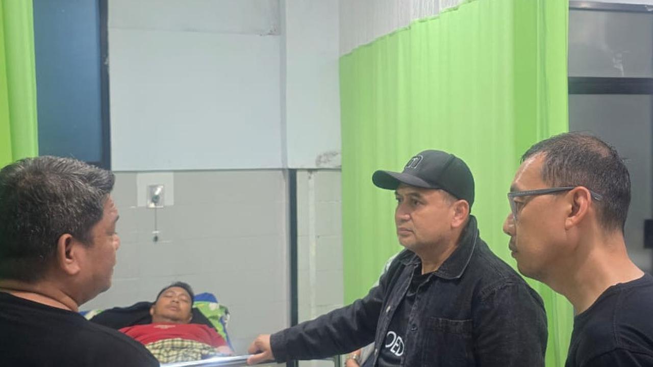 Wali Kota Makassar Munafri Arifuddin Jenguk Korban Meninggal Akibat Gedung DPRD Dibakar