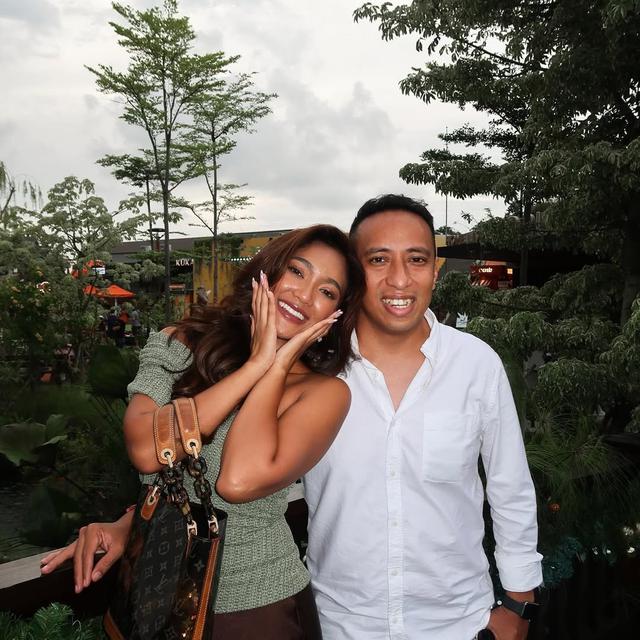 6 Potret Artis Bareng Pacar di Momen Natal 2024, Lyodra – Randy Martin ...