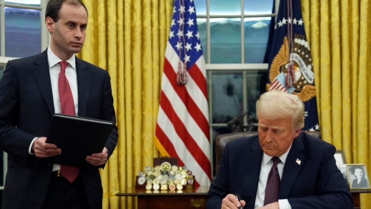 Makin Pro-Israel, Trump Perintahkan Aktivis Mahasiswa Pro-Palestina Ditangkap dan Dideportasi