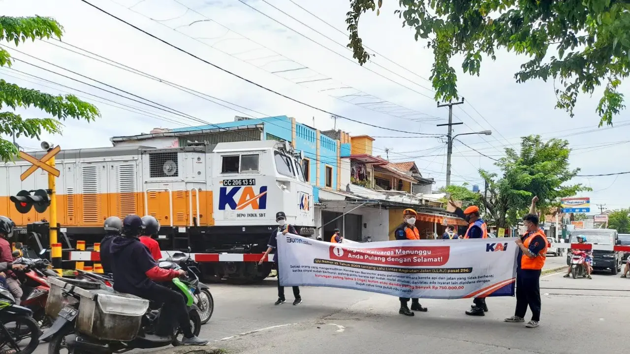KAI telah melakukan berbagai program Tanggung Jawab Sosial dan Lingkungan (TJSL) pada 2021