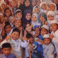 Memaknai Ramadan lebih dalam, Zomato Indonesia menggelar buka puasa bersama anak yatim (Foto: Zomato Indonesia)