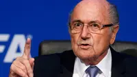 Presiden FIFA, Sepp Blatter saat konferensi pers di markas FIFA di Zurich, Swiss (20/7/2015). FIFA akan memilih presiden baru, menggantikan Sepp Blatter, saat Kongres khusus yang akan digelar pada 26 Februari di Zurich.(REUTERS/Arnd Wiegmann)