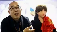 Unik, Pria Ini Menikahi Robot Buatannya
