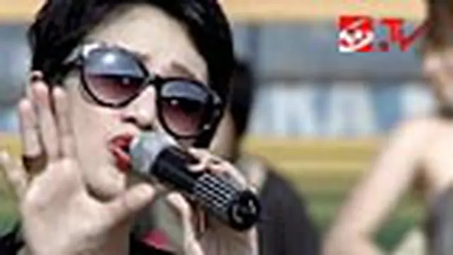 SHE - Bukan Untuk Sembarang Hati