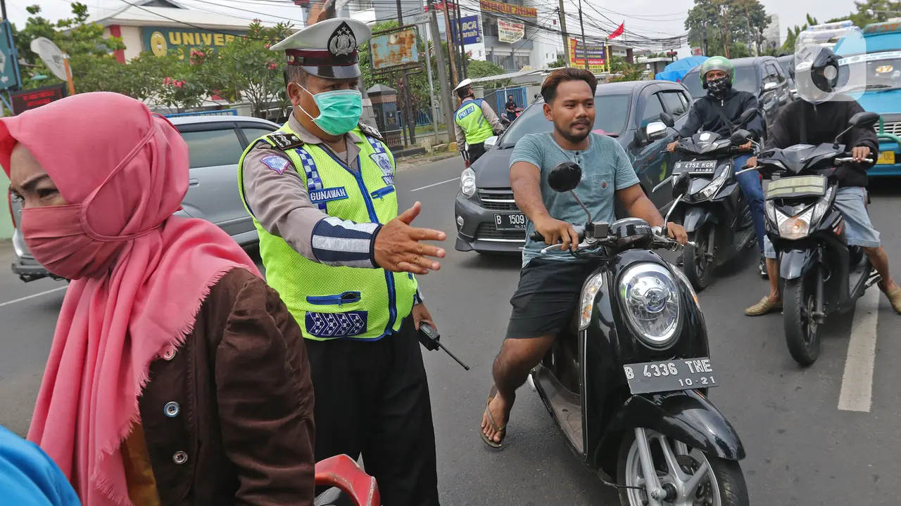 Pengawasan Pelaksanaan PSBB di Perbatasan Jakarta-Depok
