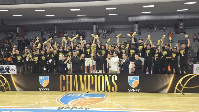 Sejarah Tercipta, Dewa United Juara IBL 2025 Usai Sikat Pelita Jaya