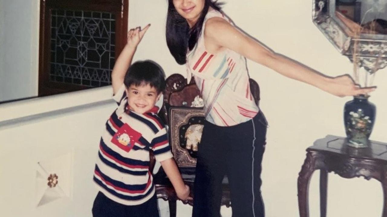 Sederet Foto Lawas Donna Harun yang Jadi Sorotan, Cantiknya Awet Sejak Dulu