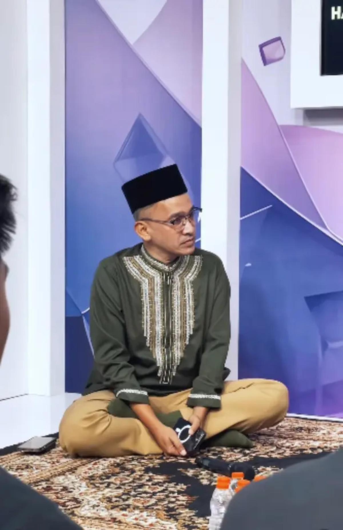 7 Model Baju Koko Pilihan Ruben Onsu, Tampil Kalem dan Elegan Bisa Jadi Inspirasi