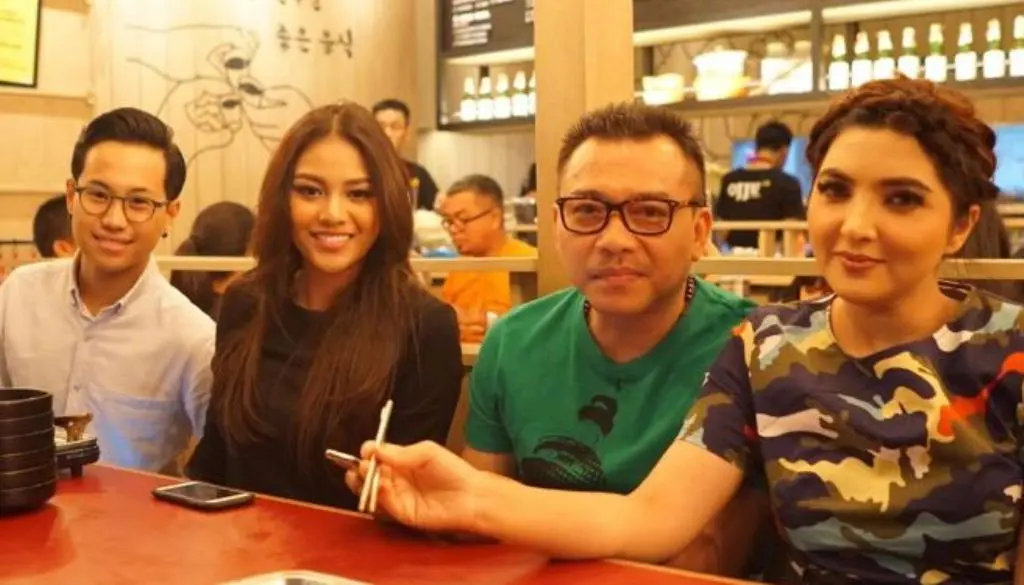 Kebersamaan Aurel Hermansyah dan pacar dengan Anang - Ashanty. [foto: instagram/aurelie.hermansyah]