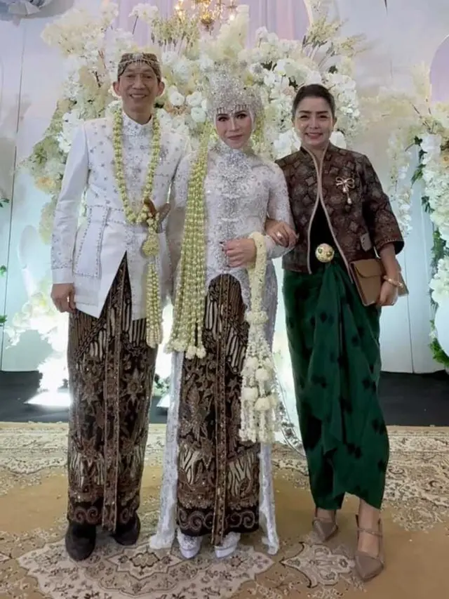Model Kebaya Mayangsari untuk Acara Formal Hingga Santai/Instagram @mayangsari_official