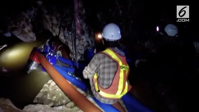 Pemerintah Thailand melakukan pengisian oksigen ke dalam gua untuk para remaja yang terjebak di dalam gua. Jumlah oksigen yang cukup menjadi kunci keselamatan para remaja.