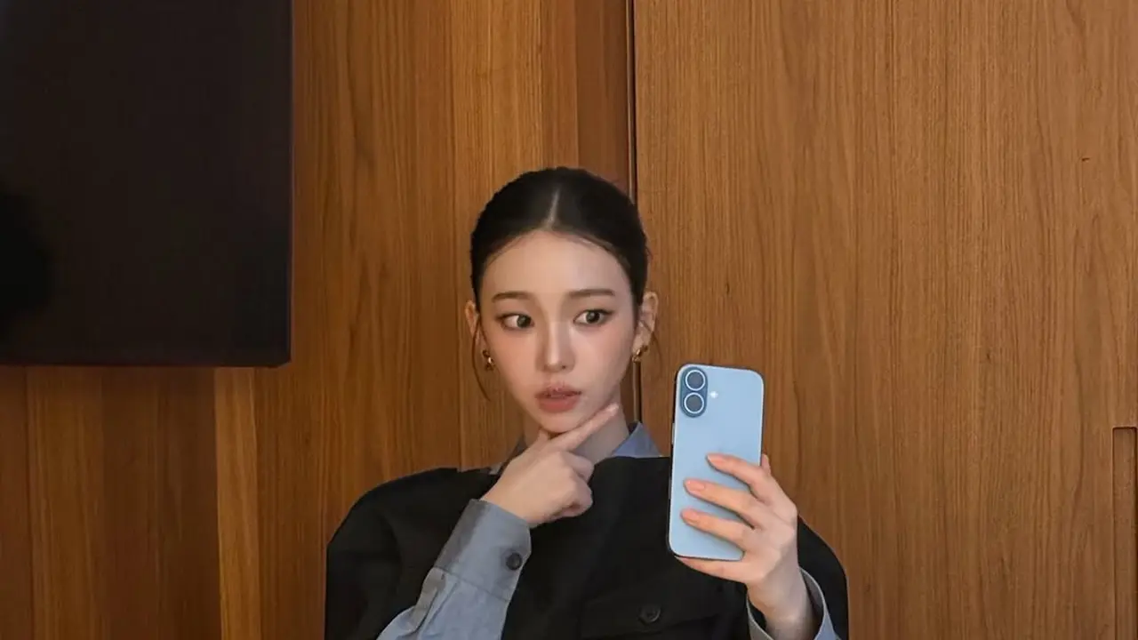 Karina aespa Buktikan Pesona Prada Girl di Milan, Look Minimalis yang Mahal