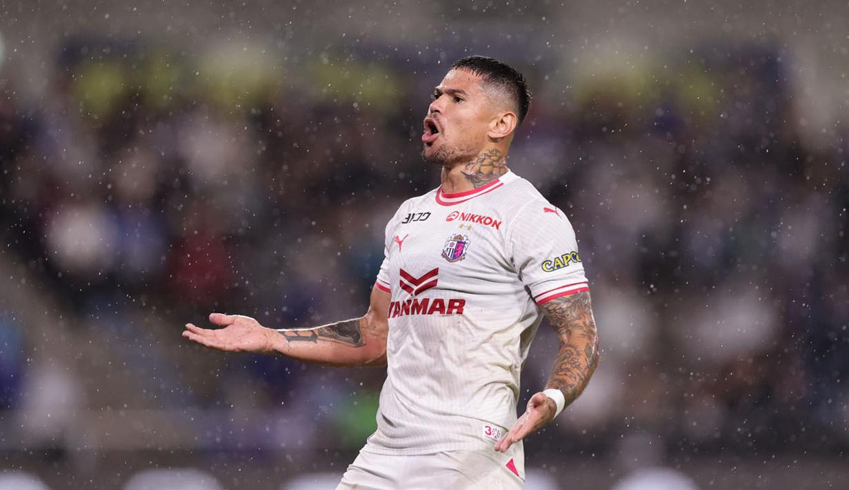 Cerezo Osaka memiliki penyerang andalan Leo Ceara yang kini menghuni daftar teratas klasemen pencetak gol di J1 League. Pemain asal Brasil itu telah mencetak 13 gol dalam 17 laga sejauh ini. Golnya juga terdistribusi apik dengan mencetak tiga gol sundulan, delapan gol kaki kanan, dan dua gol kaki kiri. (Dok. J1 League)