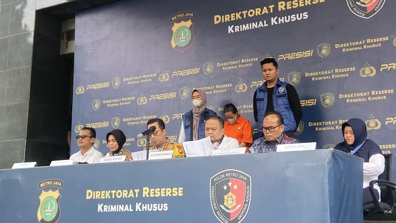 Polda Metro Jaya melalui Direktorat Kriminal Khusus (Ditkrimsus) mengungkap kasus perbuatan asusila terhadap anak (4) yang dilakukan oleh ibu kandungnya sendiri di wilayah Tangerang Selatan (Tangsel).