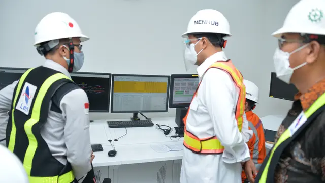 Menhub Budi Karya Uji Coba Sistem Persinyalan LRT Jabodebek