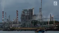 Suasana kilang minyak Pertamina Refenery Unit IV Cilacap, Rabu (7/2). Kilang minyak RU IV Cilacap ini untuk memenuhi  kebutuhan BBM bagi Masyarakat Pulau Jawa. (Liputan6.com/JohanTallo)