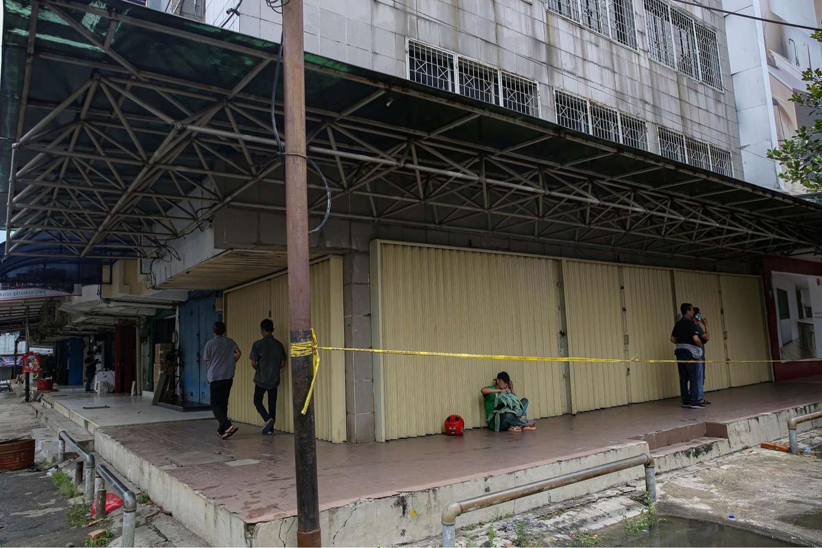 Suasana Glodok Plaza pascakebakaran dahsyat