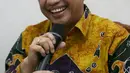 Calon Kapolri Komjen Pol Tito Karnavian saat menerima kunjungan Komisi III DPR di kediamannya di Pasar Minggu, Jakarta, Rabu (22/6). Kunjungan ini bagian dari rangkaian seleksi calon Kapolri. (Liputan6.com/Johan Tallo)
