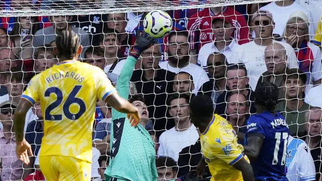 Foto: Deretan Aksi Penyelematan Gemilang Dean Henderson saat Membawa Crystal Palace Menahan Imbang Chelsea di Liga Inggris