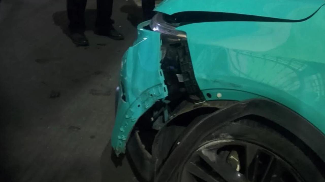 Taksi Listrik Tabrak Motor dan Mobil Depan PGC Cililitan, Sopir Diduga Epilepsi