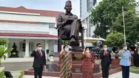 Ketua Umum PDI Perjuangan Megawati Soekarnoputri menghadiri peresmian patung Bung Karno di di kantor Lembaga Ketahanan Nasional (Lemhannas) di Jakarta Pusat, Kamis (20/5).