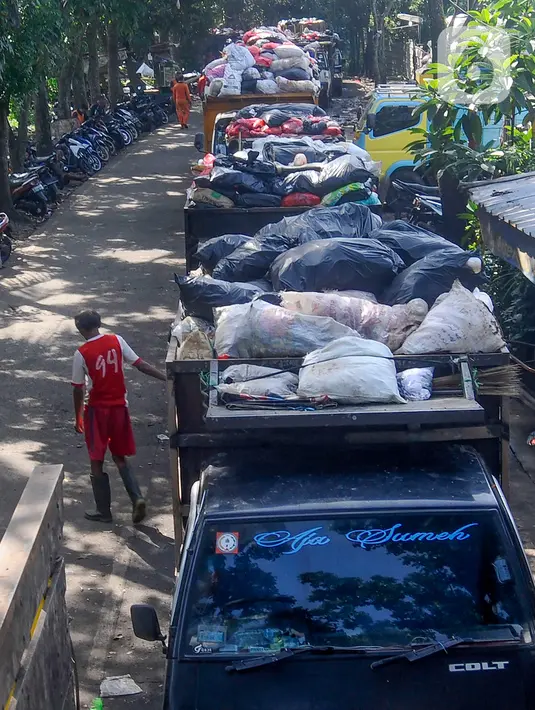 Saat ini sampah di TPA Cipayung telah mencapai tiga juta meter kubik dari seluruh luas area TPA Cipayung. (merdeka.com/Arie Basuki)