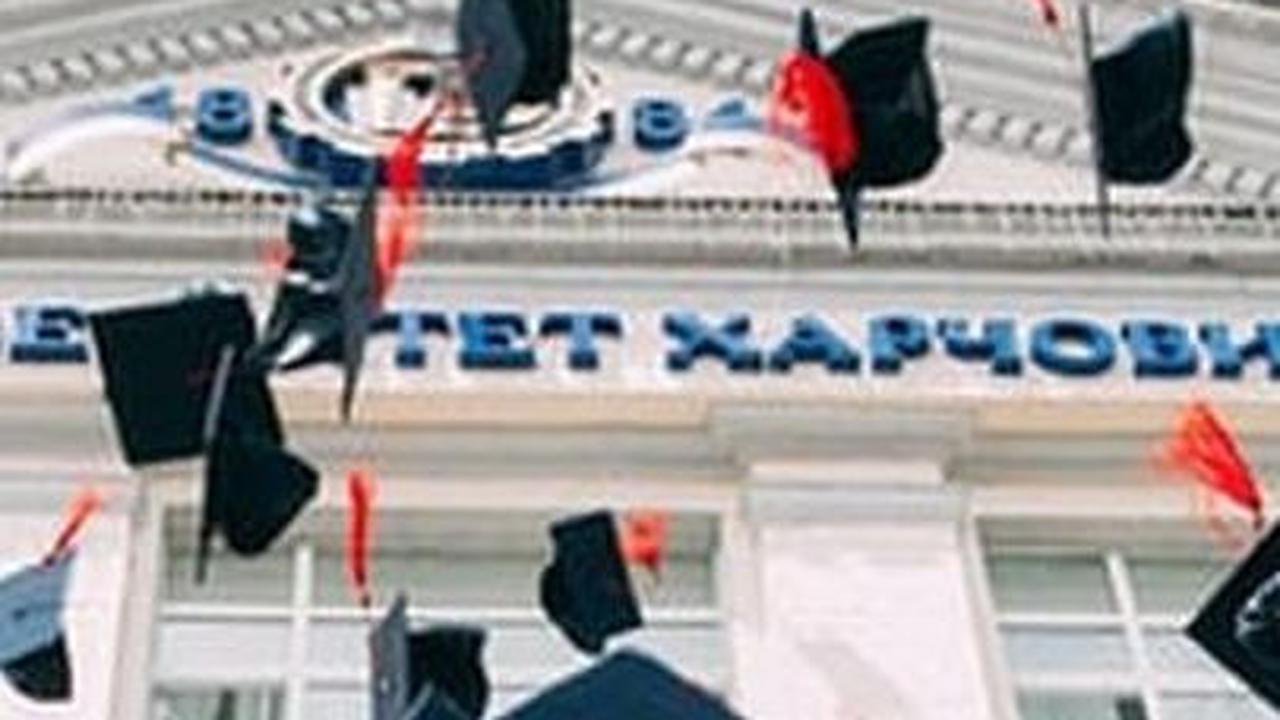 4. Cara Menulis Singkatan Gelar Magister (S2) dan Gelar Doktor (S3)