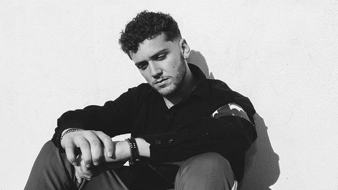 Lirik Lagu Bazzi Caught In The Fire News Amp Entertainment