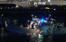 Detik-Detik Pesawat American Airlines Tabrakan di Udara dengan Helikopter Blackhawk di Bandara Washington, Korban Tewas Sudah 19