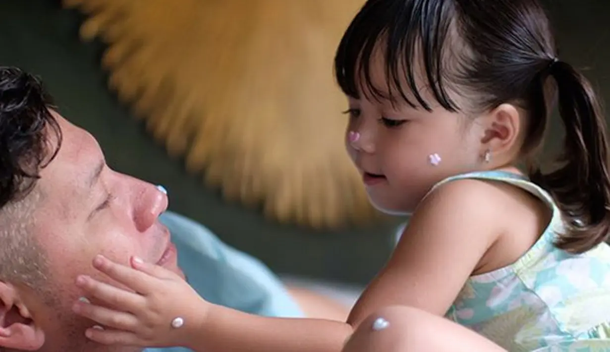 Di tengah hobi bersepedanya, ternyata Gempi selalu bercerita soal pengalaman baru yang didapatkannya setiap habis bersepeda. Dan Gempi selalu menceritakan dengan cara yang lucu. (Instagram/gadiing)